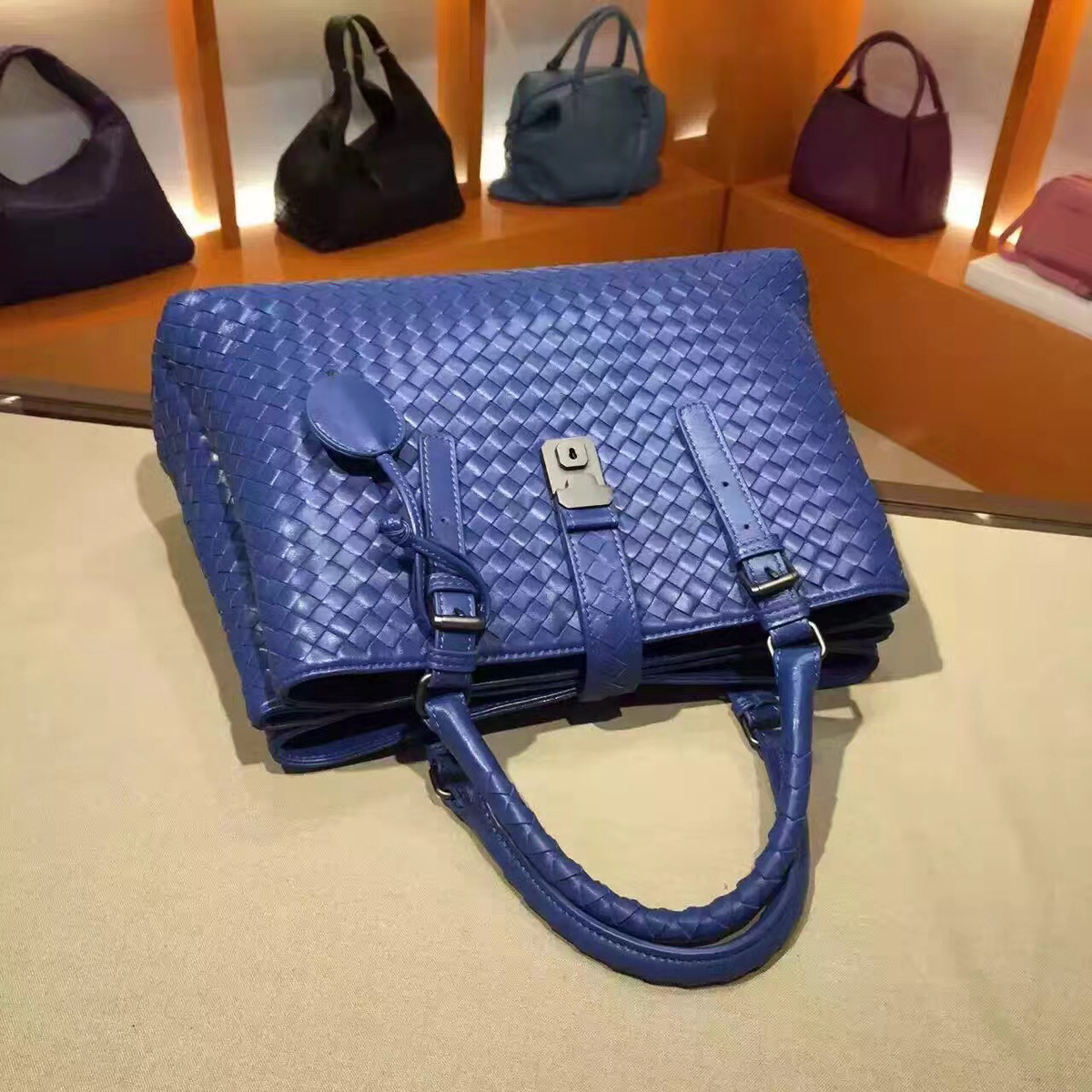 B0tt*ga Ven*ta Blue Handbag 7453