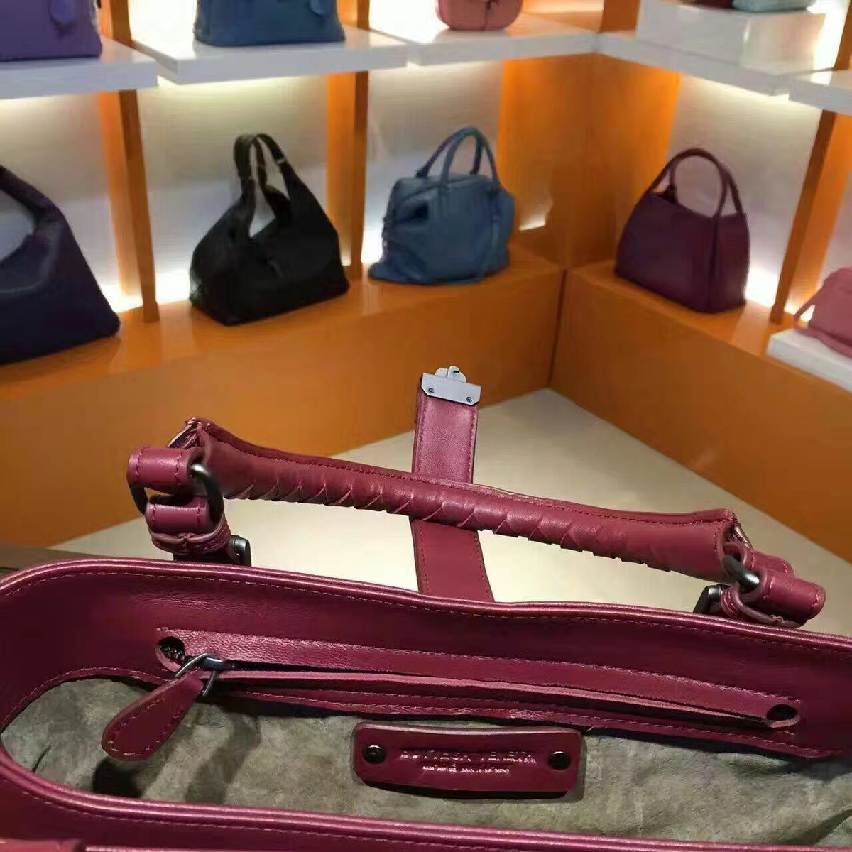 B0tt*ga Ven*ta Wine Red Handbag 7453