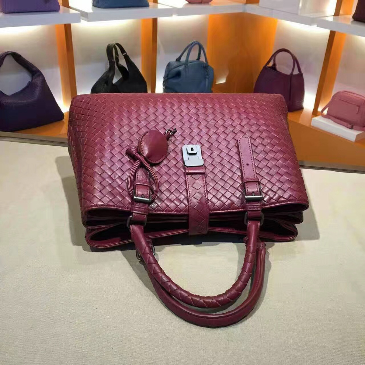 B0tt*ga Ven*ta Wine Red Handbag 7453