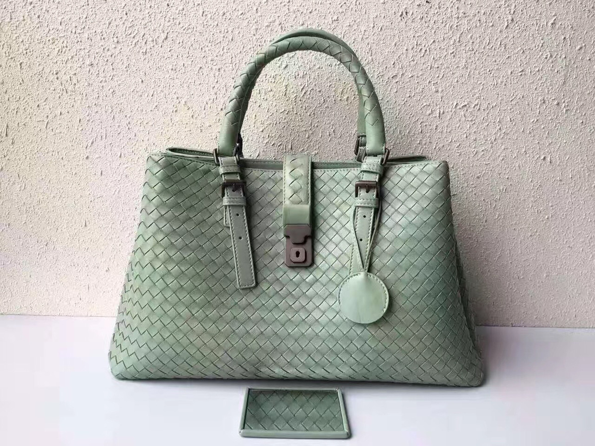 B0tt*ga Ven*ta Light Green Handbag 7453