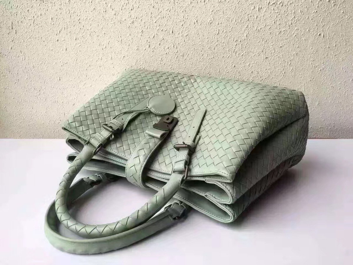 B0tt*ga Ven*ta Light Green Handbag 7453