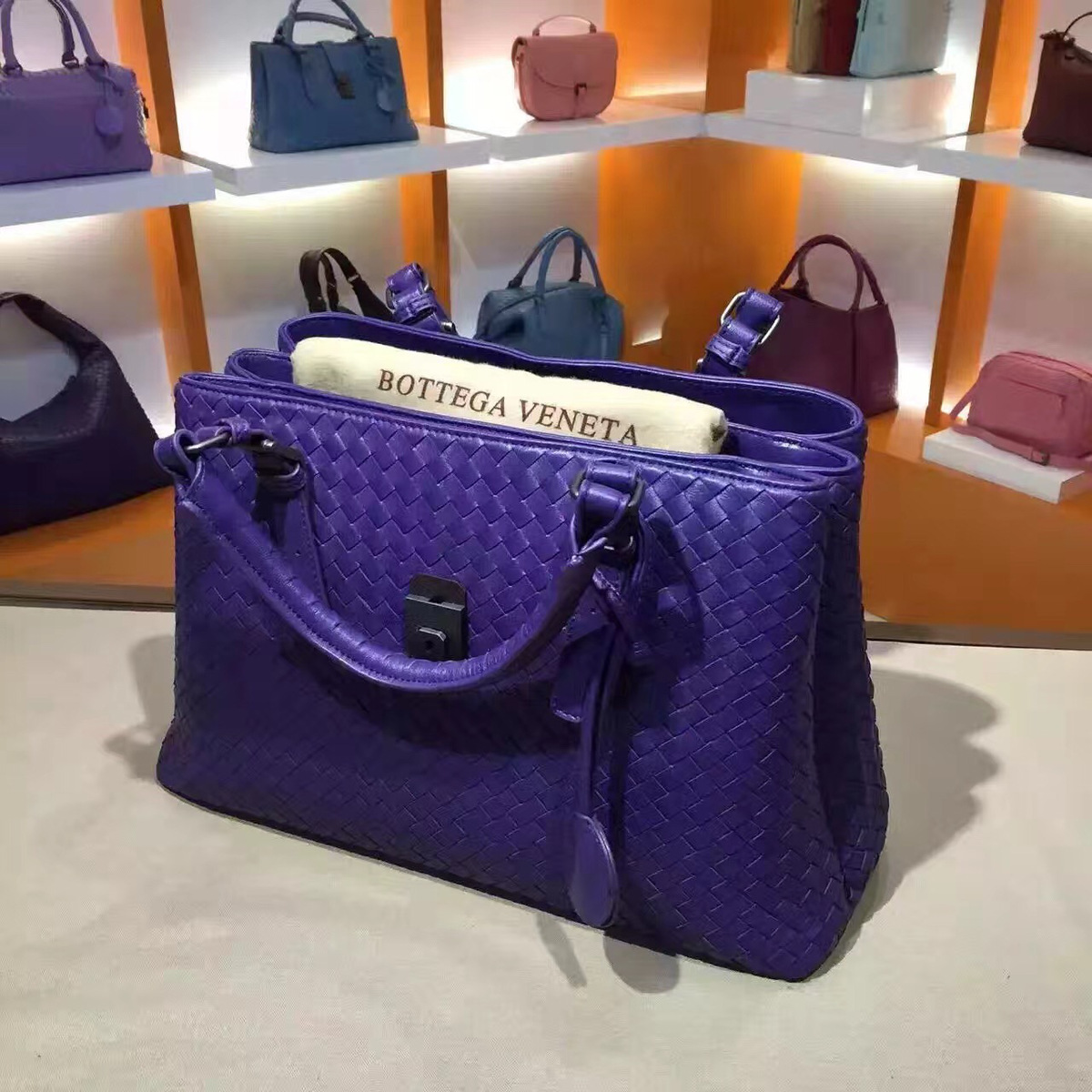 B0tt*ga Ven*ta Purple Handbag 7453