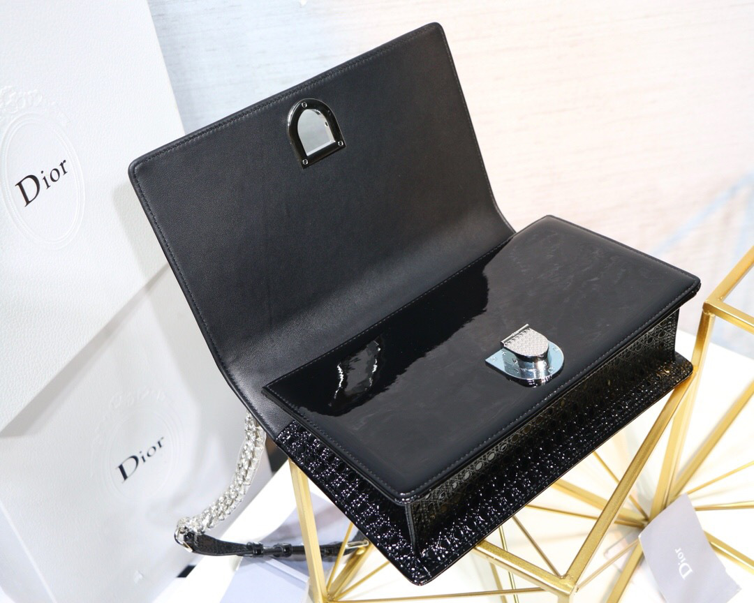D10r D10rama Cannage Calfskin Bag in Black