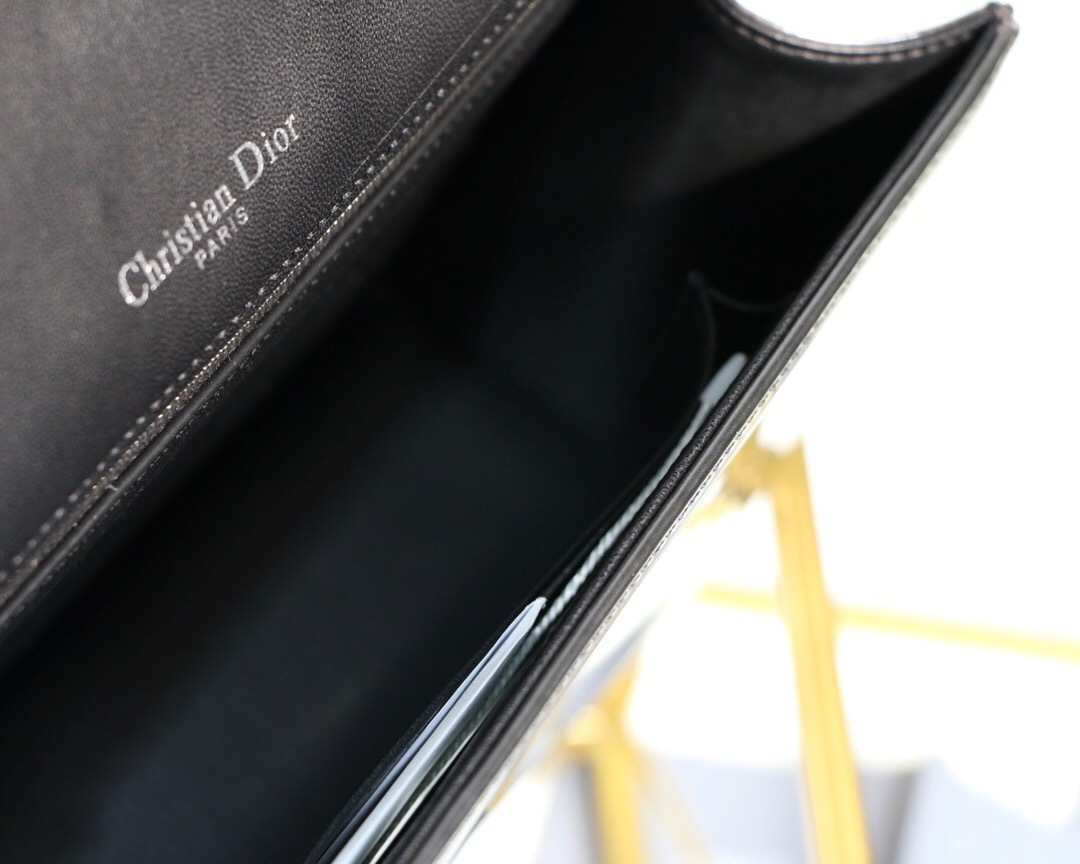 D10r D10rama Cannage Calfskin Bag in Sliver Gray