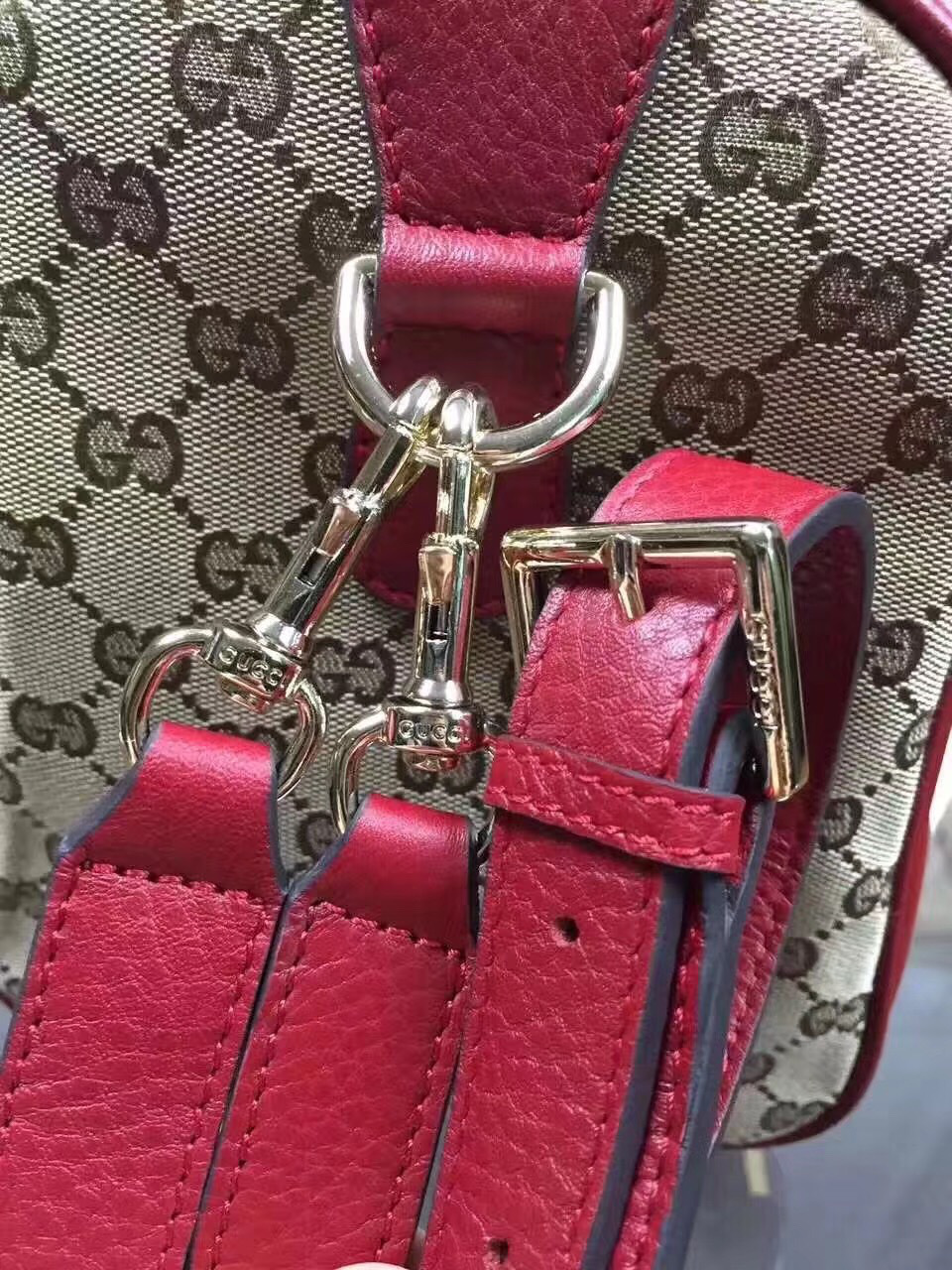 Gvc*1 Webby Speedy Canvas Cross Body Bag in Wine Red