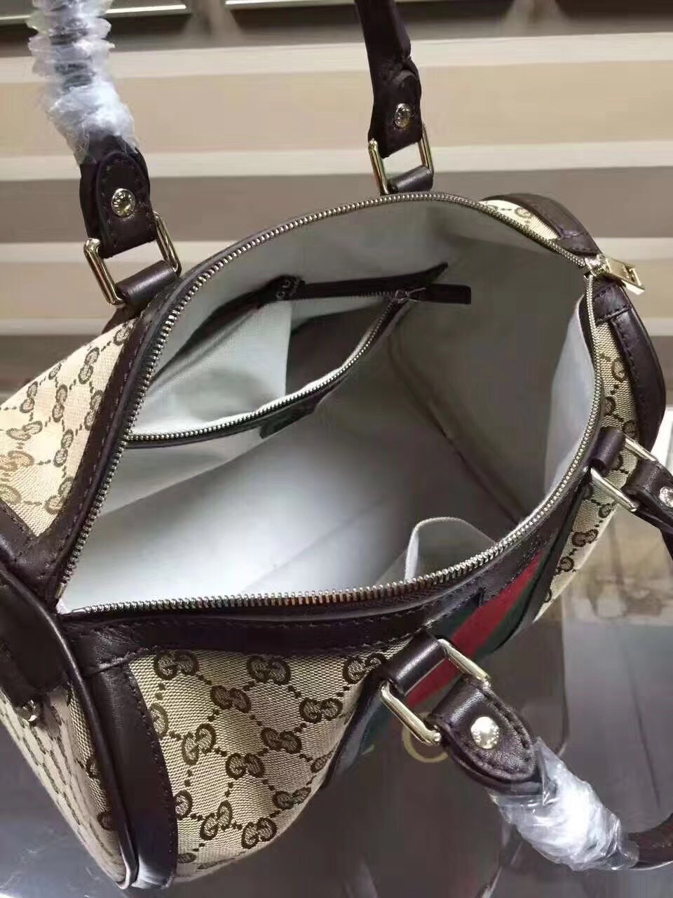 Gvc*1 Webby Speedy Canvas Cross Body Bag in Coffee