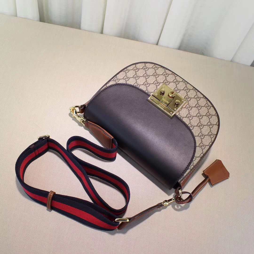 Gvc*1 Padlock shoulder bag for Women in Black