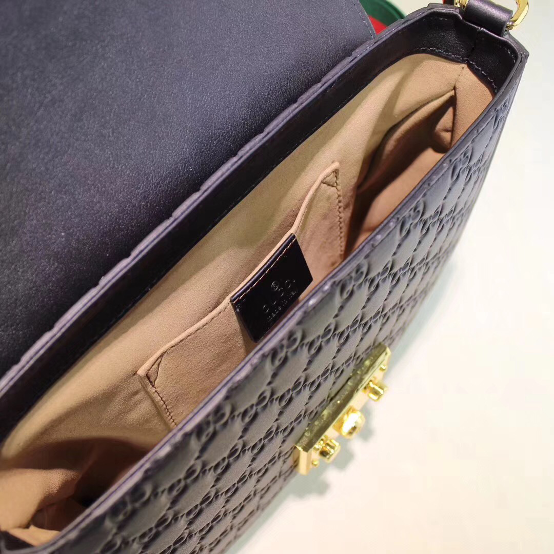 Gvc*1 Padlock Leather shoulder bag for Women in Black