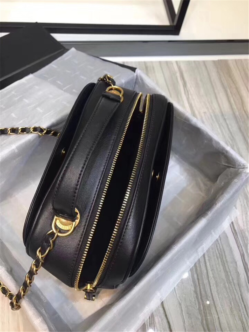 Ch**el Women Hnagbags Black A57906