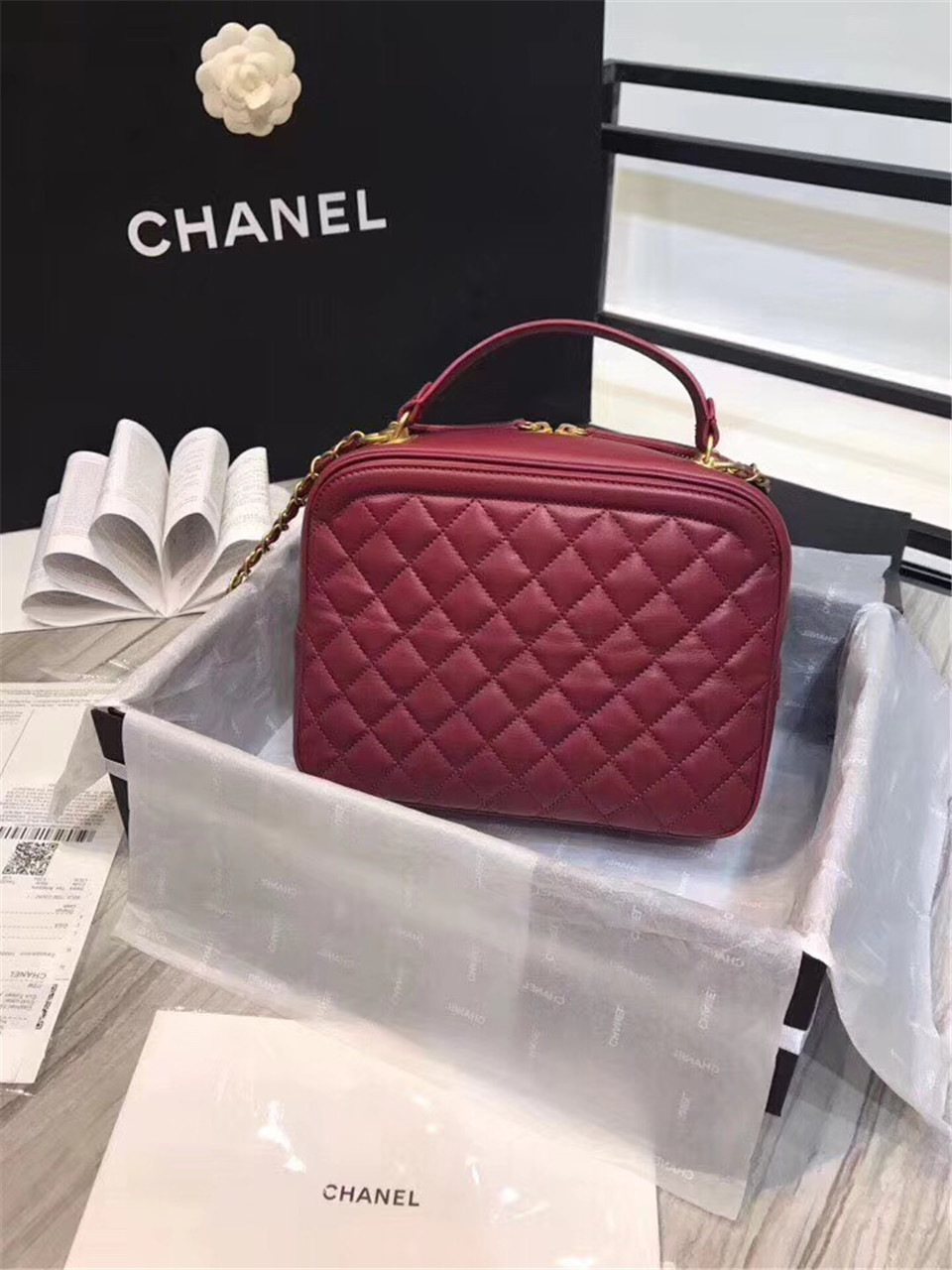 Ch**el Women Hnagbags Red A57906