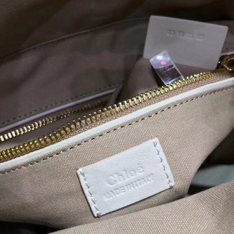 Chloe Large roy bucket bag in White
