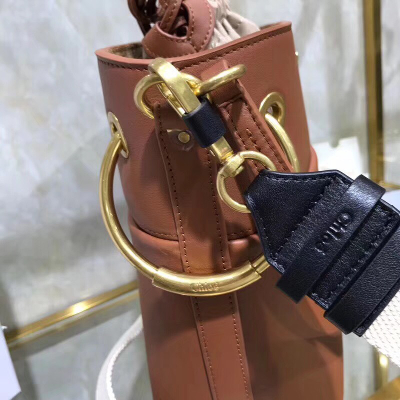 Chloe large roy bucket bag in Brown