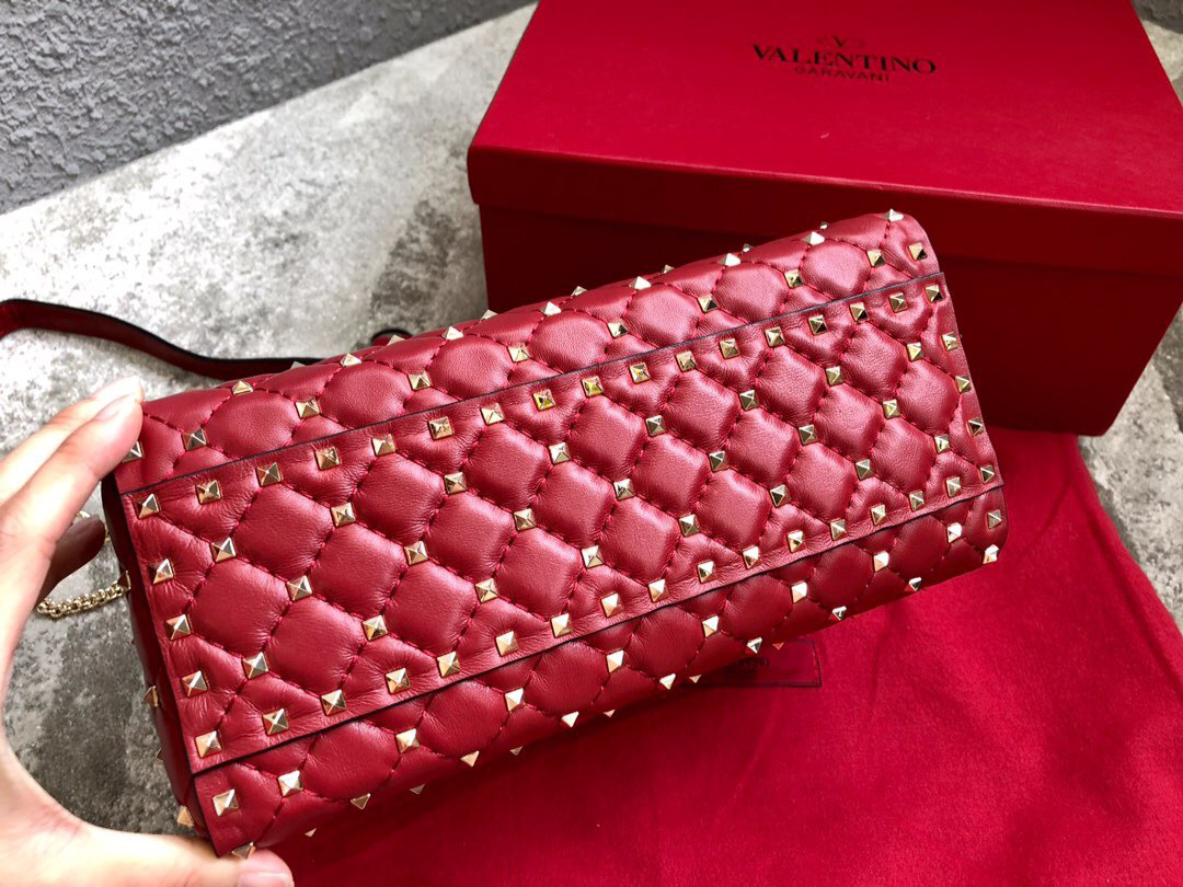 Va1e*ntin0 Garavani Rockstud Spike Lambskin Handbag in Red