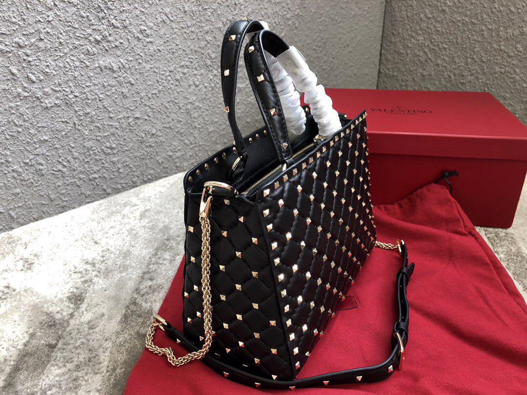 Va1e*ntin0 Garavani Rockstud Spike Lambskin Handbag in Black