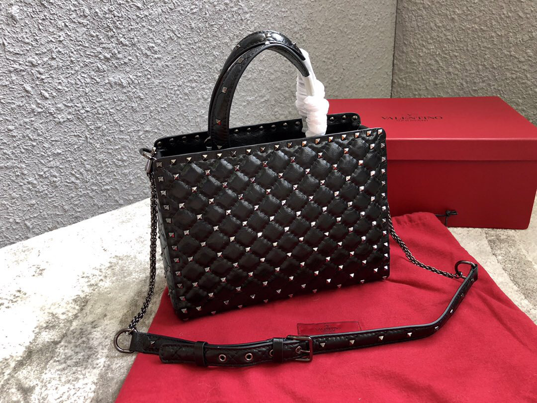 Va1e*ntin0 Garavani Rockstud Spike Lambskin Handbag