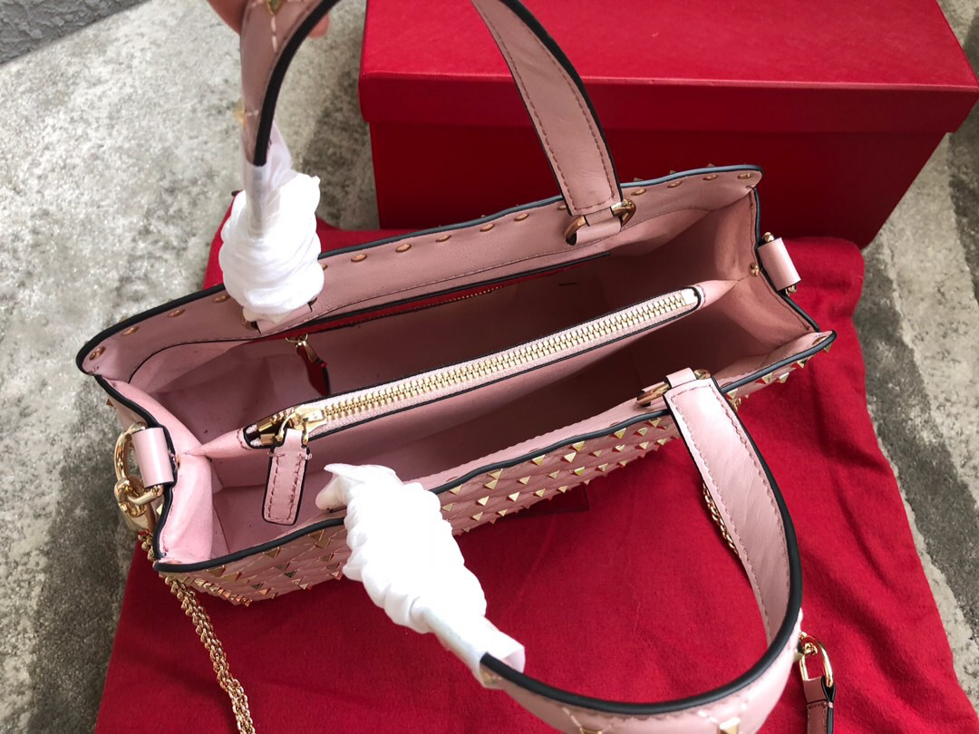 Va1e*ntin0 Garavani Rockstud Spike Lambskin Handbag for women