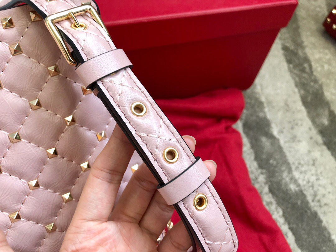 Va1e*ntin0 Garavani Rockstud Spike Lambskin Handbag for women