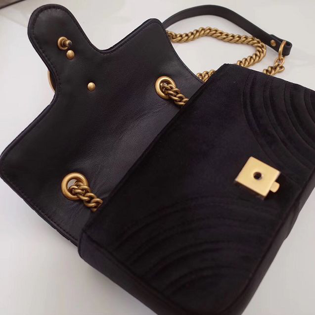 Gvc*1 Marmont velvet small shoulder bag in Black