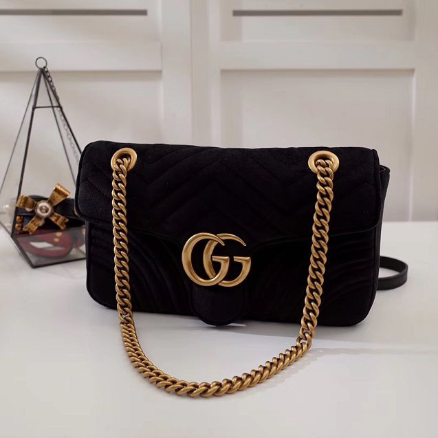 Gvc*1 Marmont velvet Medium shoulder bag in Black