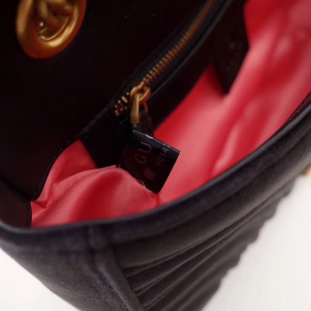 Gvc*1 Marmont velvet Medium shoulder bag in Black
