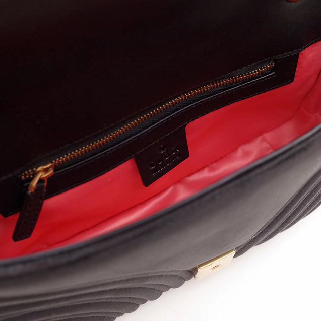 Gvc*1 Marmont velvet Medium shoulder bag in Black
