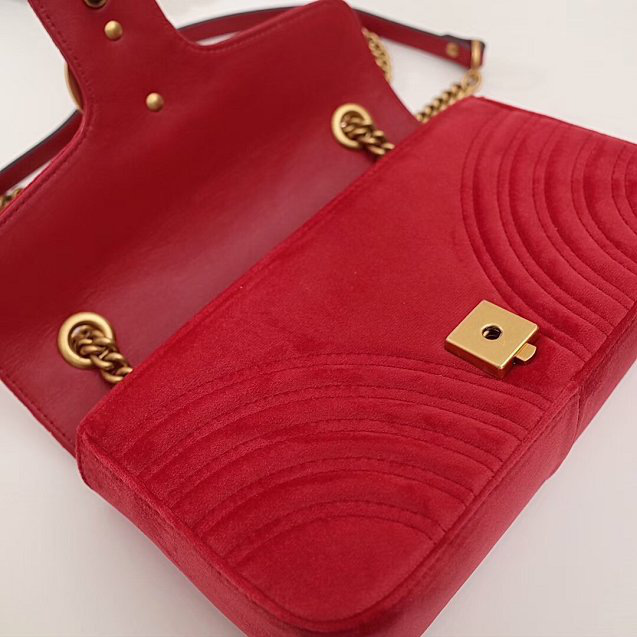 Gvc*1 Marmont velvet Medium shoulder bag in Red