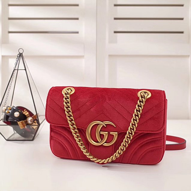 Gvc*1 Marmont velvet Large shoulder bag in Red