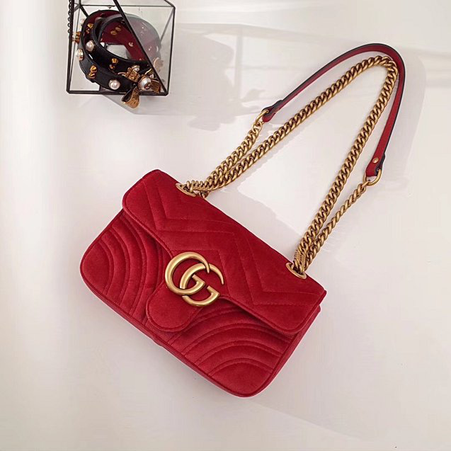 Gvc*1 Marmont velvet Large shoulder bag in Red