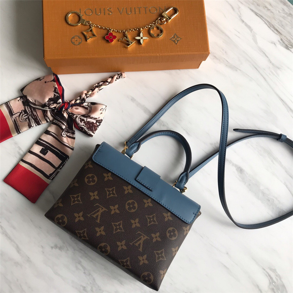L0vis Vvtt0n Locky BB Handbag in Blue