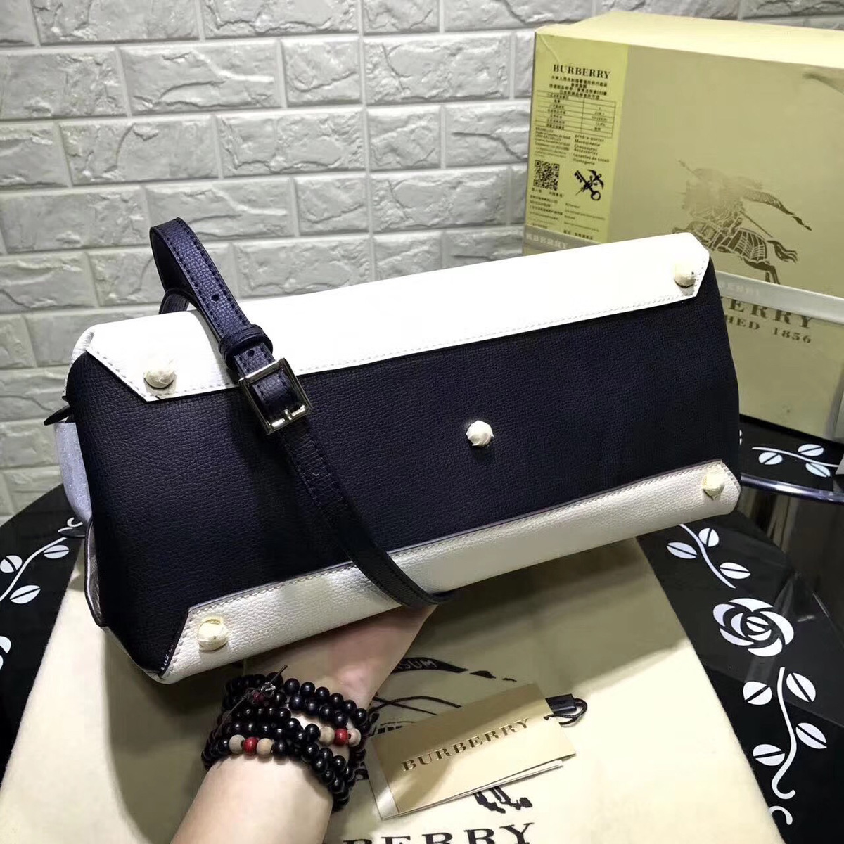 Bv*b*rry Classic Leather Tote Bag with White
