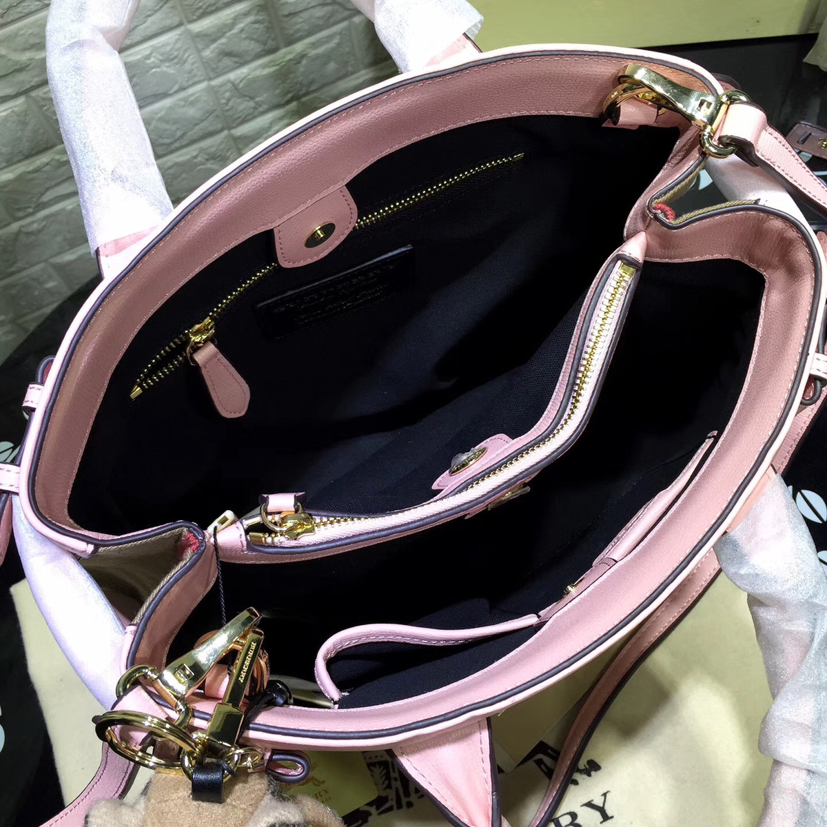 Bv*b*rry Classic Leather Tote Bag with Pink