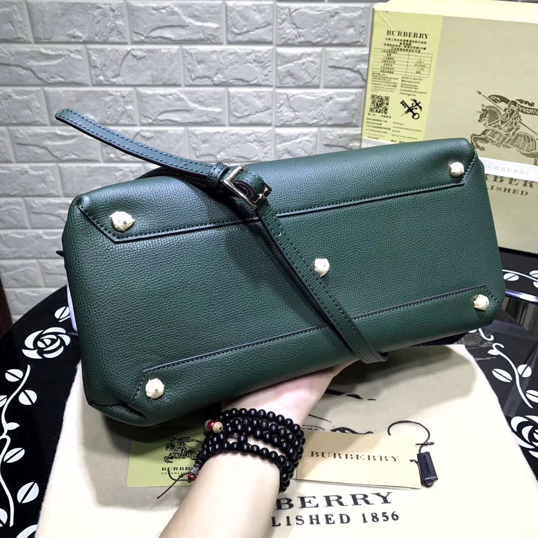 Bv*b*rry Classic Leather Tote Bag with Green