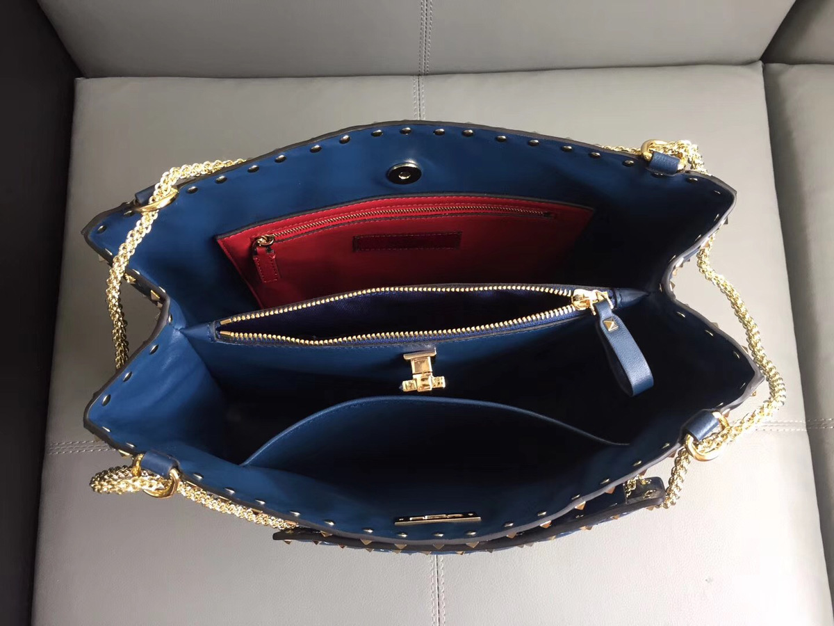Va1e*ntin0 original lambskin spike tote bag in Blue