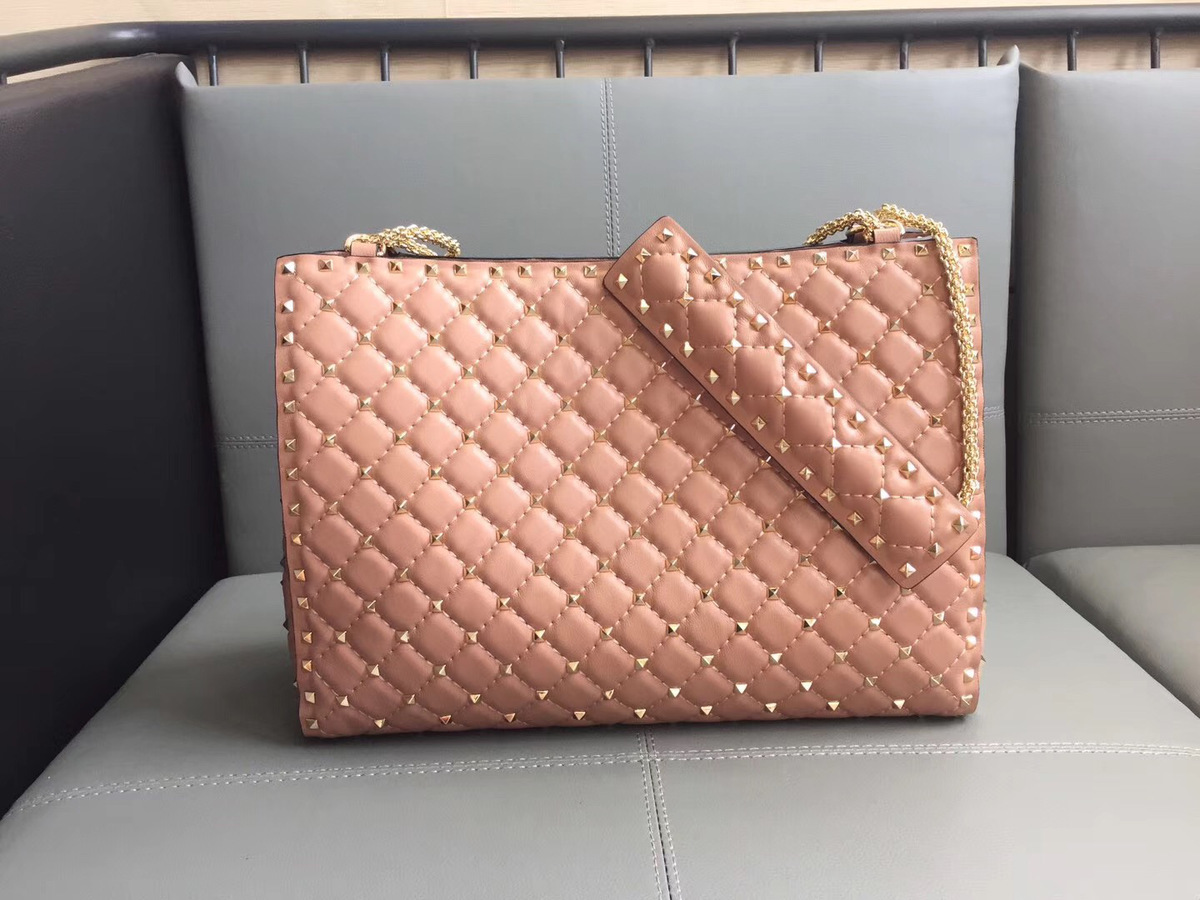 Va1e*ntin0 original lambskin spike tote bag in Nude Pink