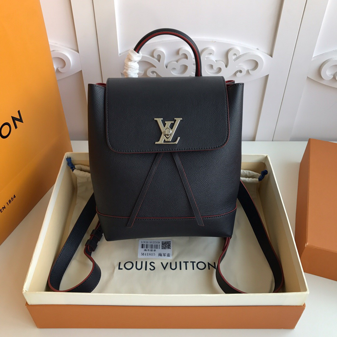 L0vis Vvtt0n Lockme Backpack Navy Blue M52734
