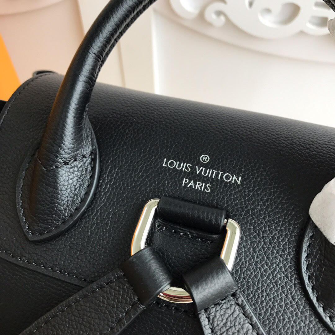 L0vis Vvtt0n Lockme Backpack Black M52734
