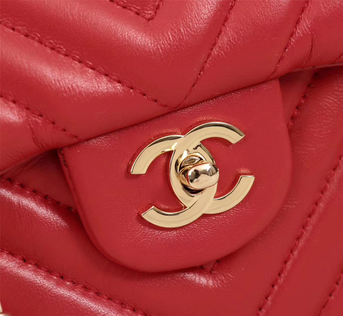 Ch**el original lambskin double flap bag Red 33cm with Gold hardware