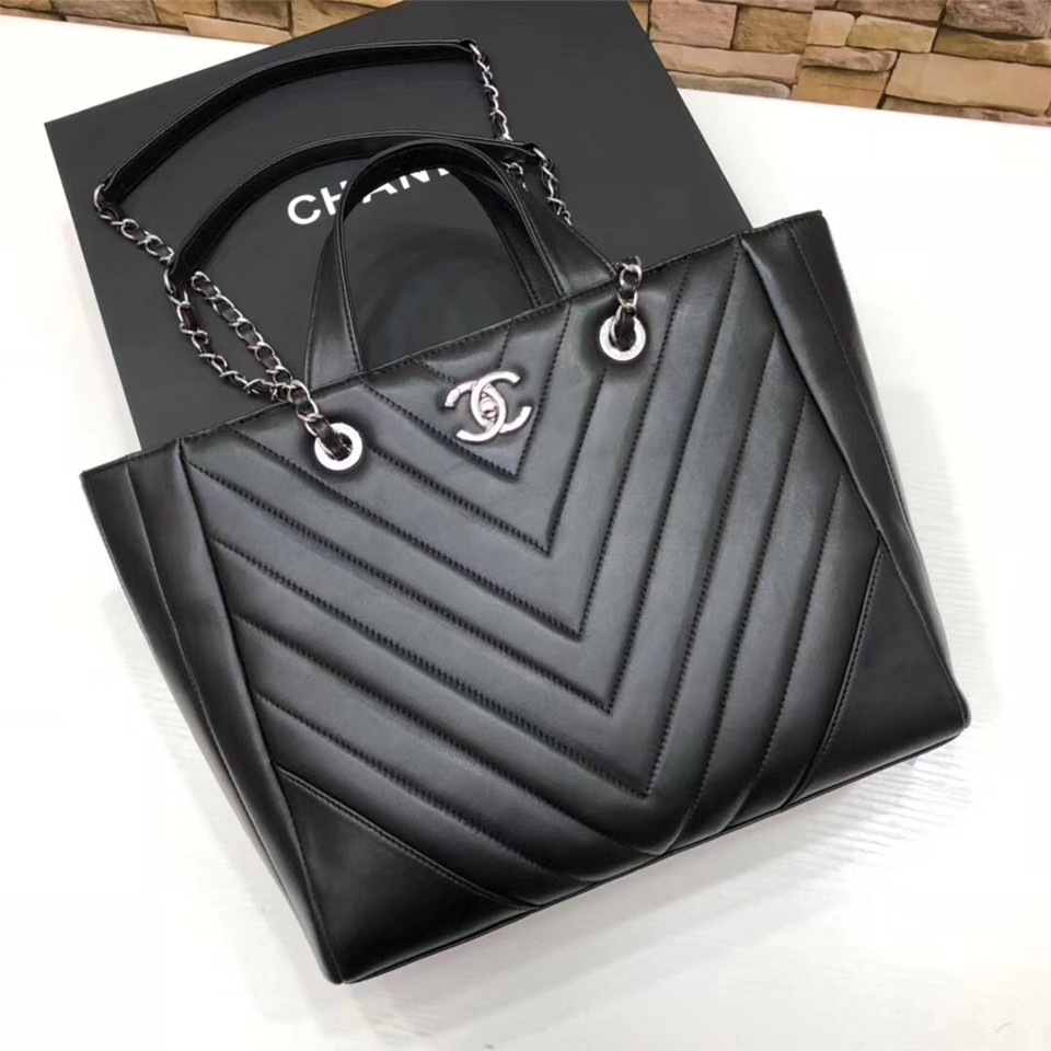 Ch**el Calfskin Leather shopping bag balck