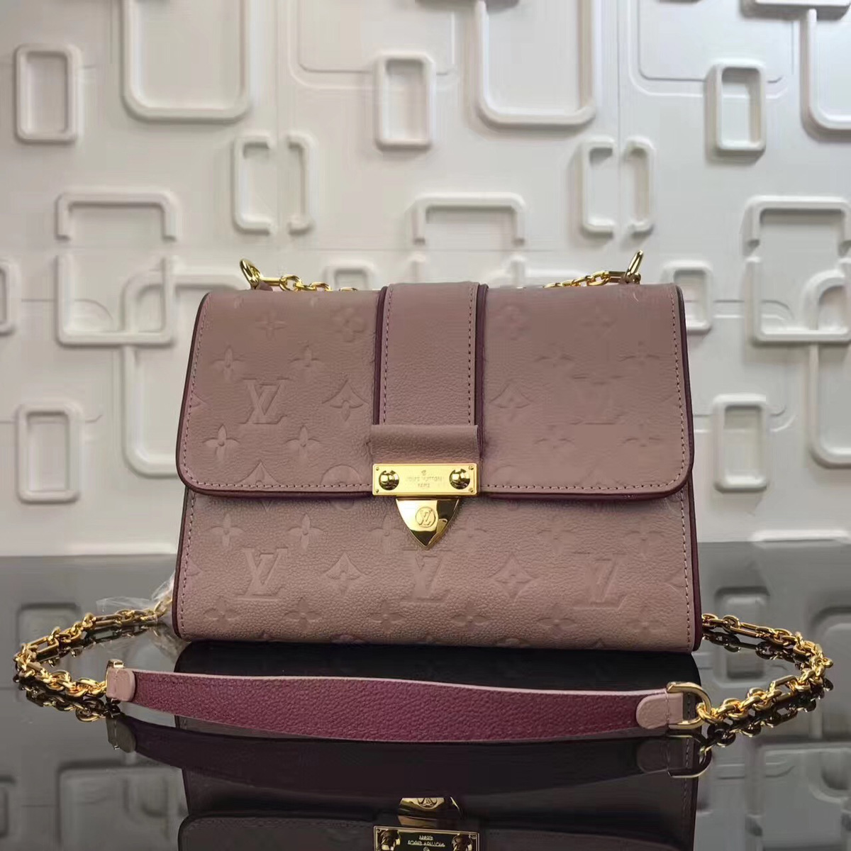 L0vis Vvtt0n Chain handbag M43393