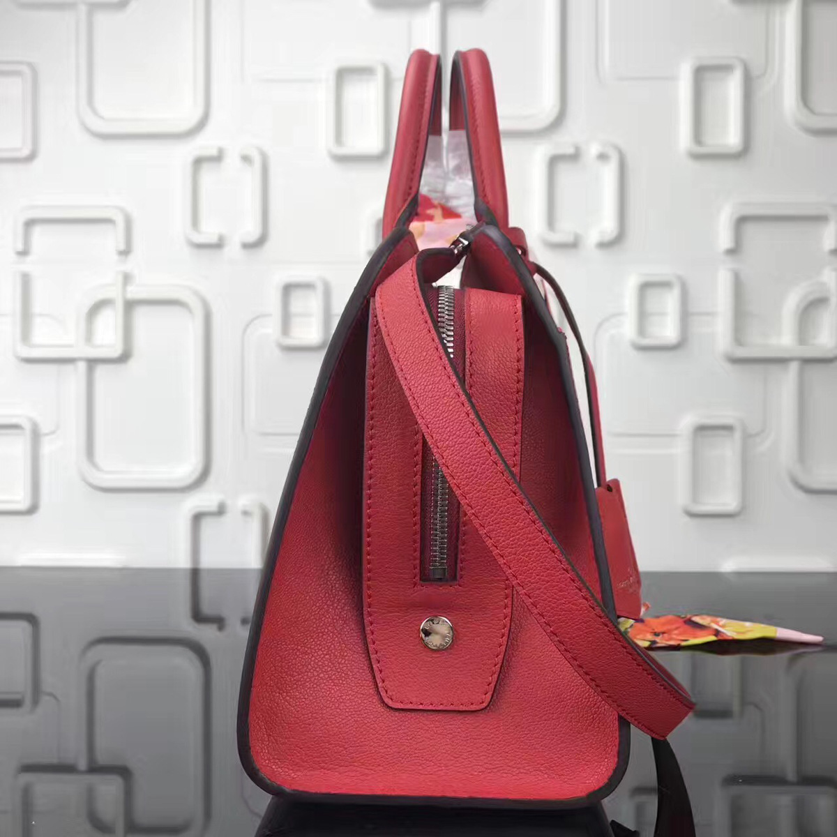L0vis Vvtt0n Vaneau Cuir Ecume Leather Handbag Red