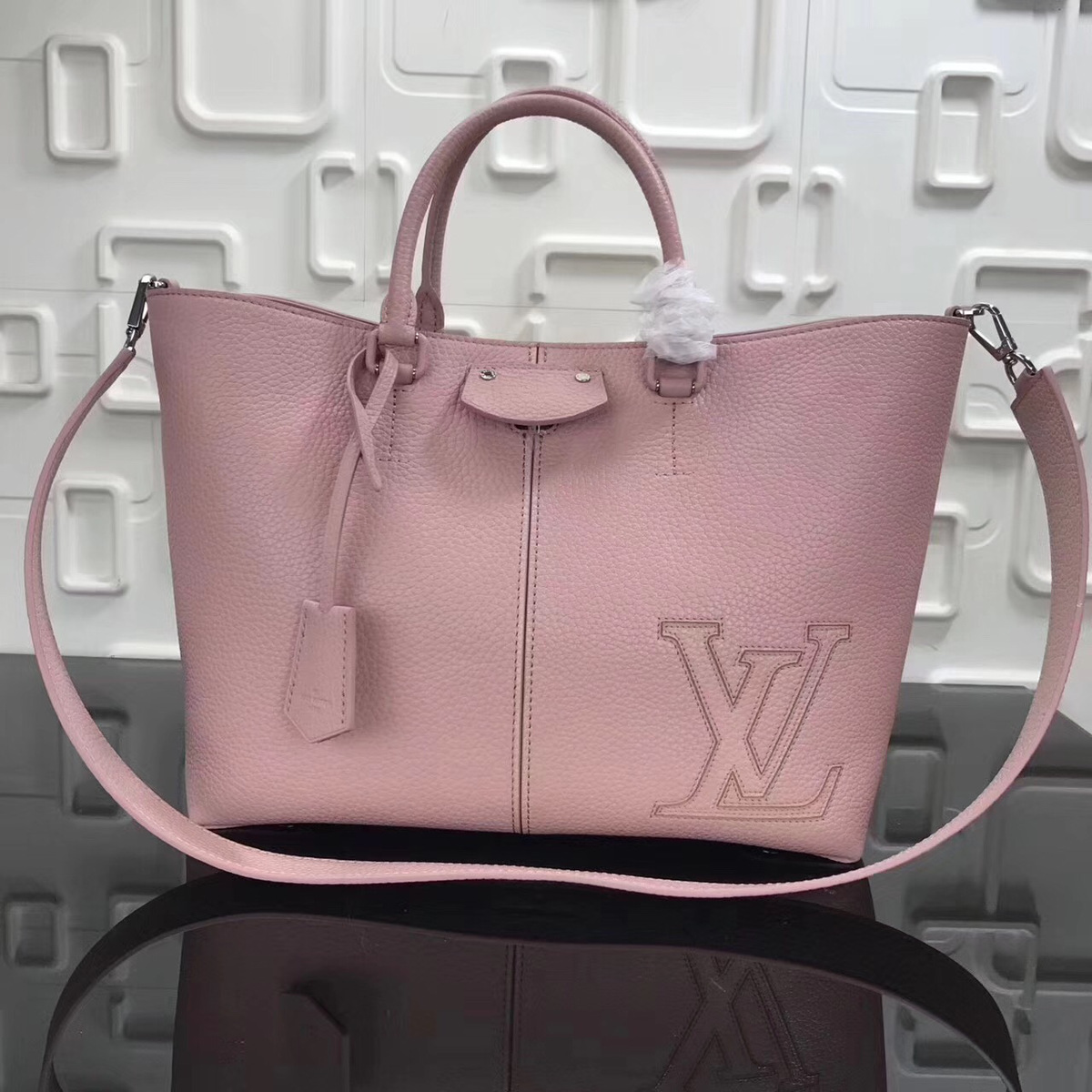 L0vis Vvtt0n Pernelle Leather Bag Pink N54779