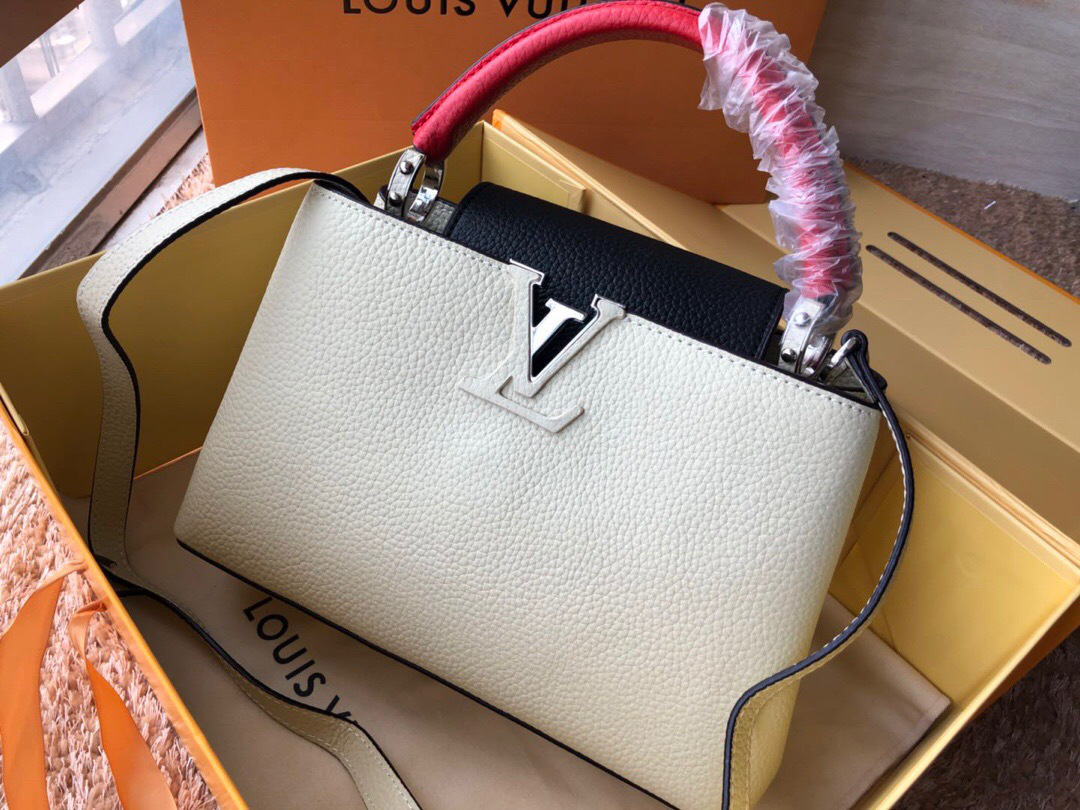 L0vis Vvtt0n Leather Capucines Bag N94519 Beige