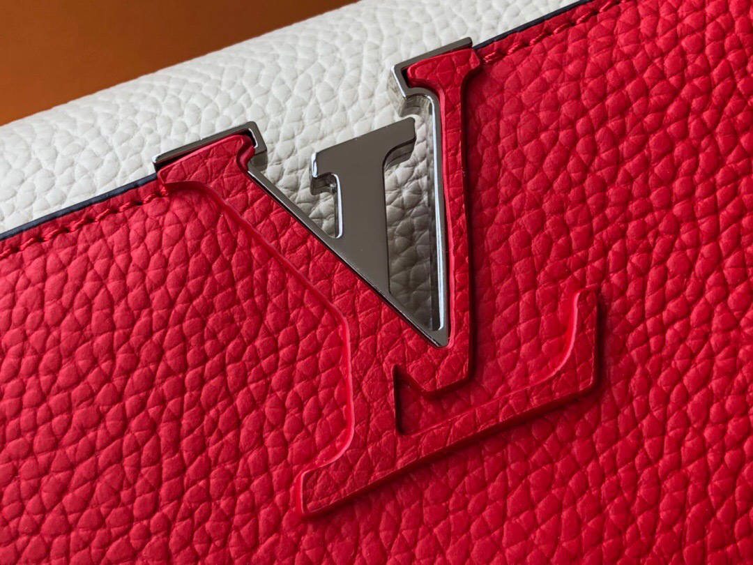 L0vis Vvtt0n Leather Capucines Bag N94519 Red