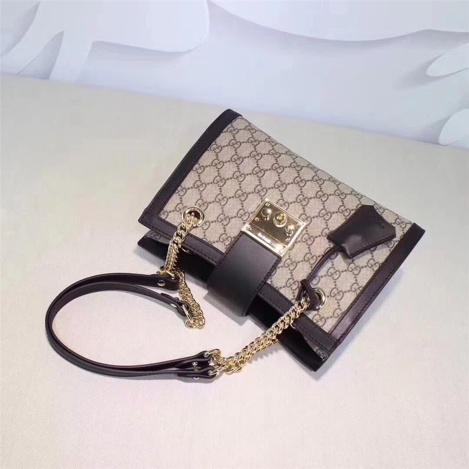 Gvc*1 Padlock small shoulder bag 498156 Black