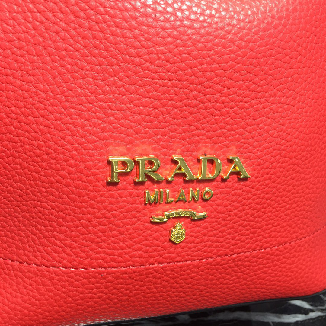 Pra*a Original Calfskin leather Bucket Bag 1BE018 Red