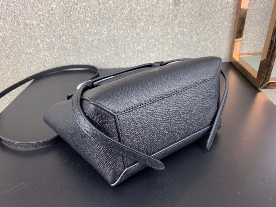 Ce1i*e Micro Belt Bag In Grained Calfskin with Black 20cm 175519