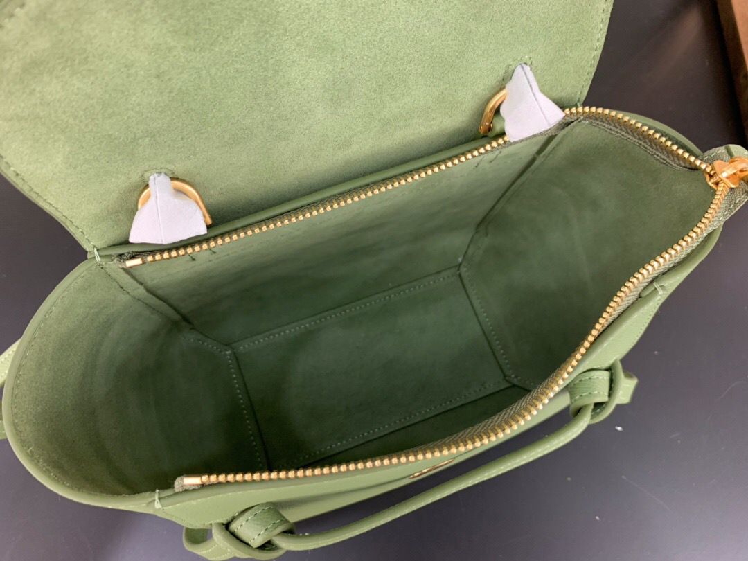 Ce1i*e Micro Belt Bag In Grained Calfskin with Green 20cm 175519