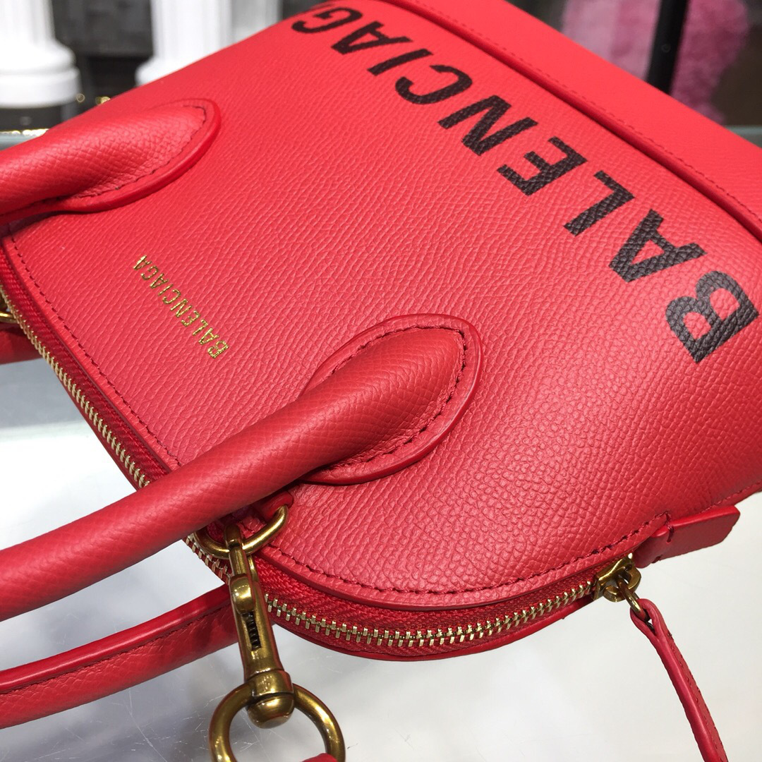 Ba1en*iaga Ville small graffiti logo calfskin bag Red 18SS