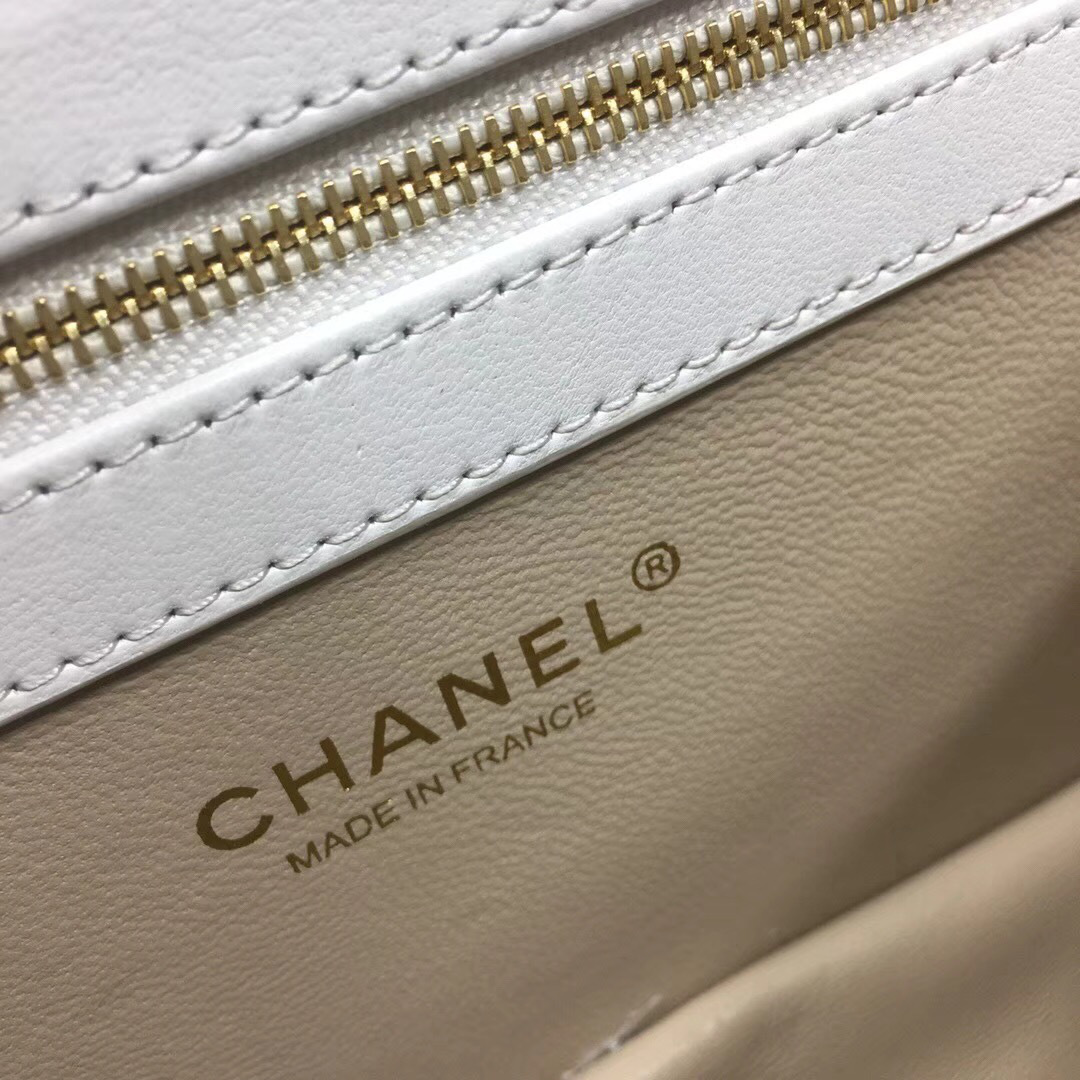Ch**el Classic Lambskin Small Handbag A01112 White