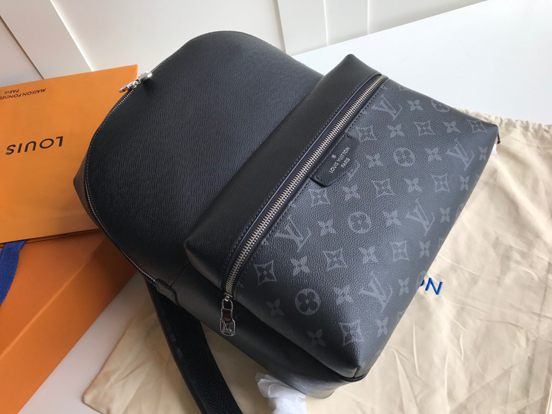 L0vis Vvtt0n Monogram Unisex Leather Backpacks Black M30230